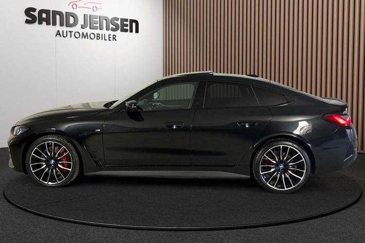 Sort BMW i4 fra 2023