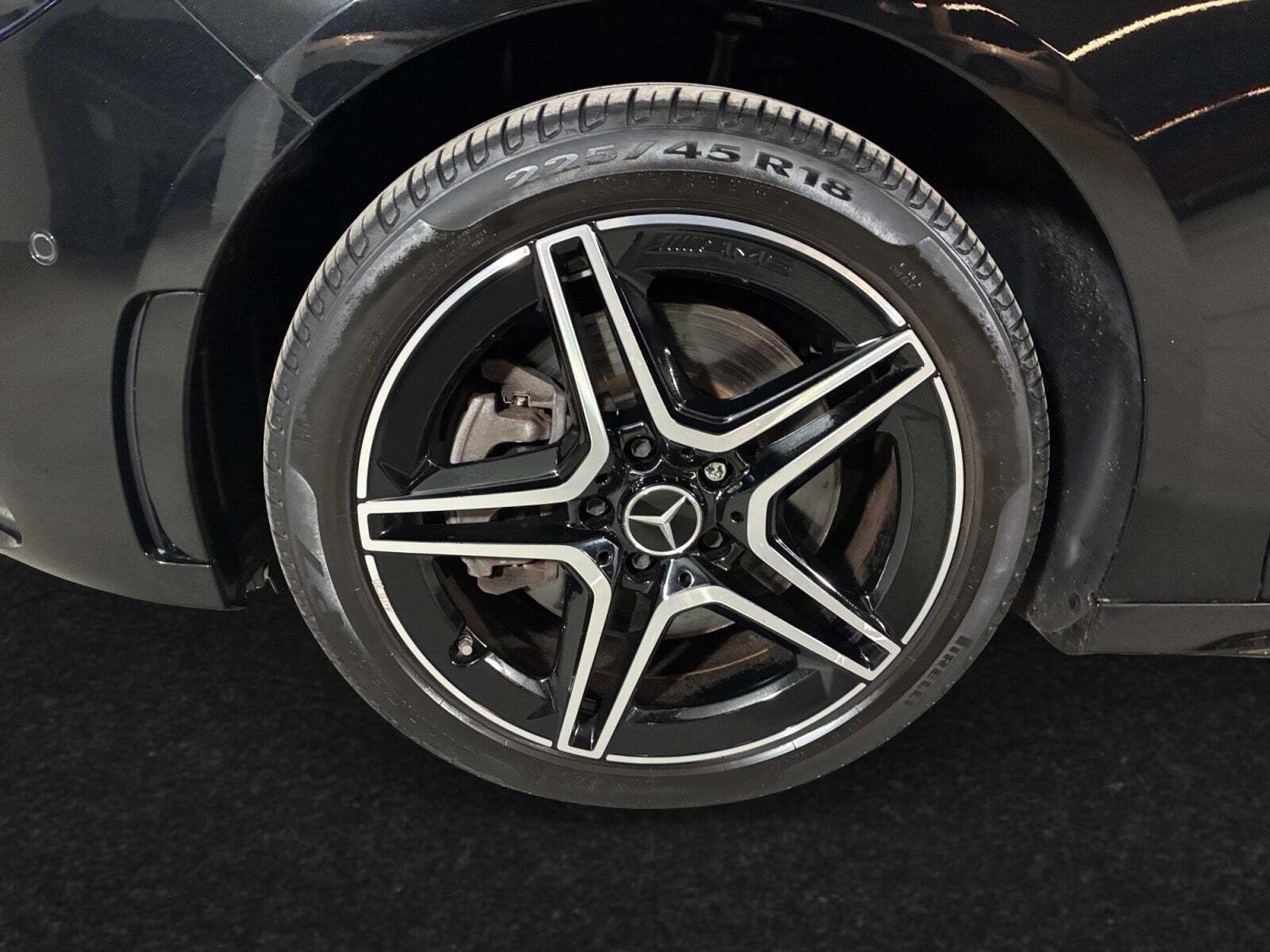 Sort Mercedes B250 e fra 2021