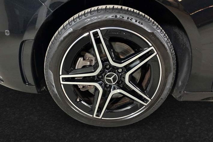 Sort Mercedes B250 e fra 2021