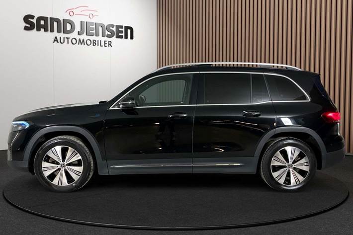 Sort Mercedes EQB350 fra 2023