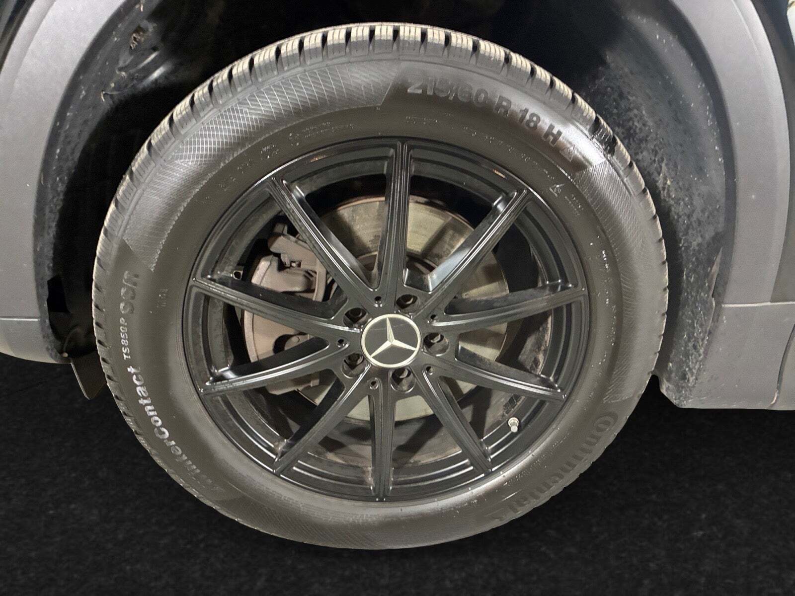 Sort Mercedes GLB220 d fra 2022