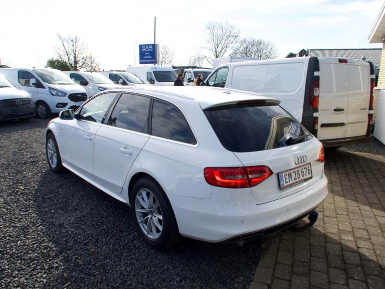 Audi A4 2,0 TDi 150 S-line Avant Multitr.