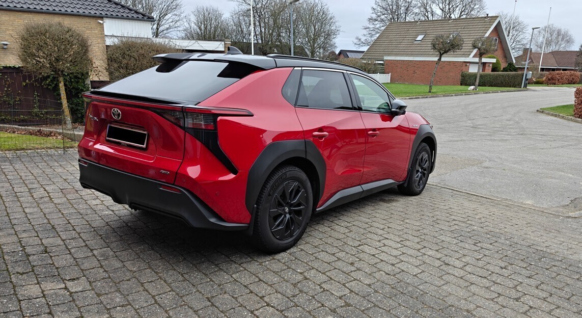 Toyota bZ4X SUV 160 kW (218 hk) aut. gear