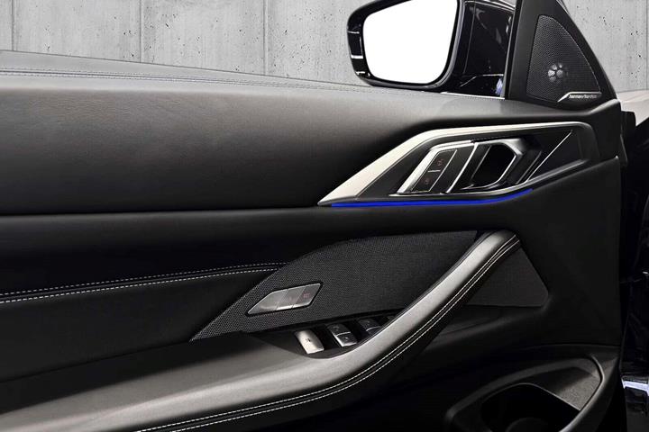 Sort BMW M440i fra 2022