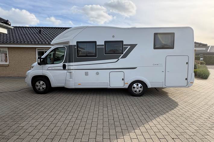 Hvid Adria Coral fra 2022