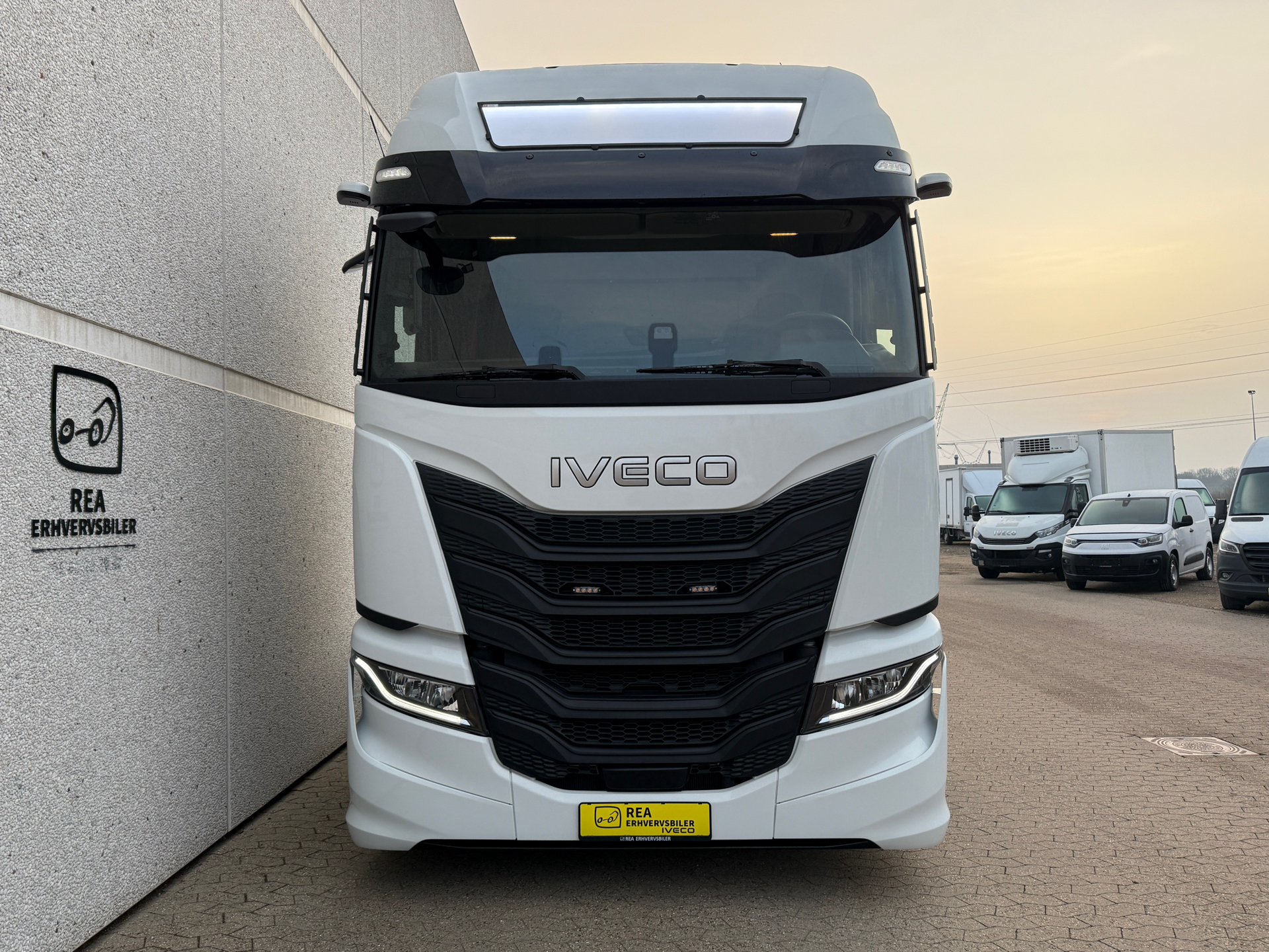 Iveco S-Way D AS440S49-E6e Twinsteer 530HK 12g Aut.