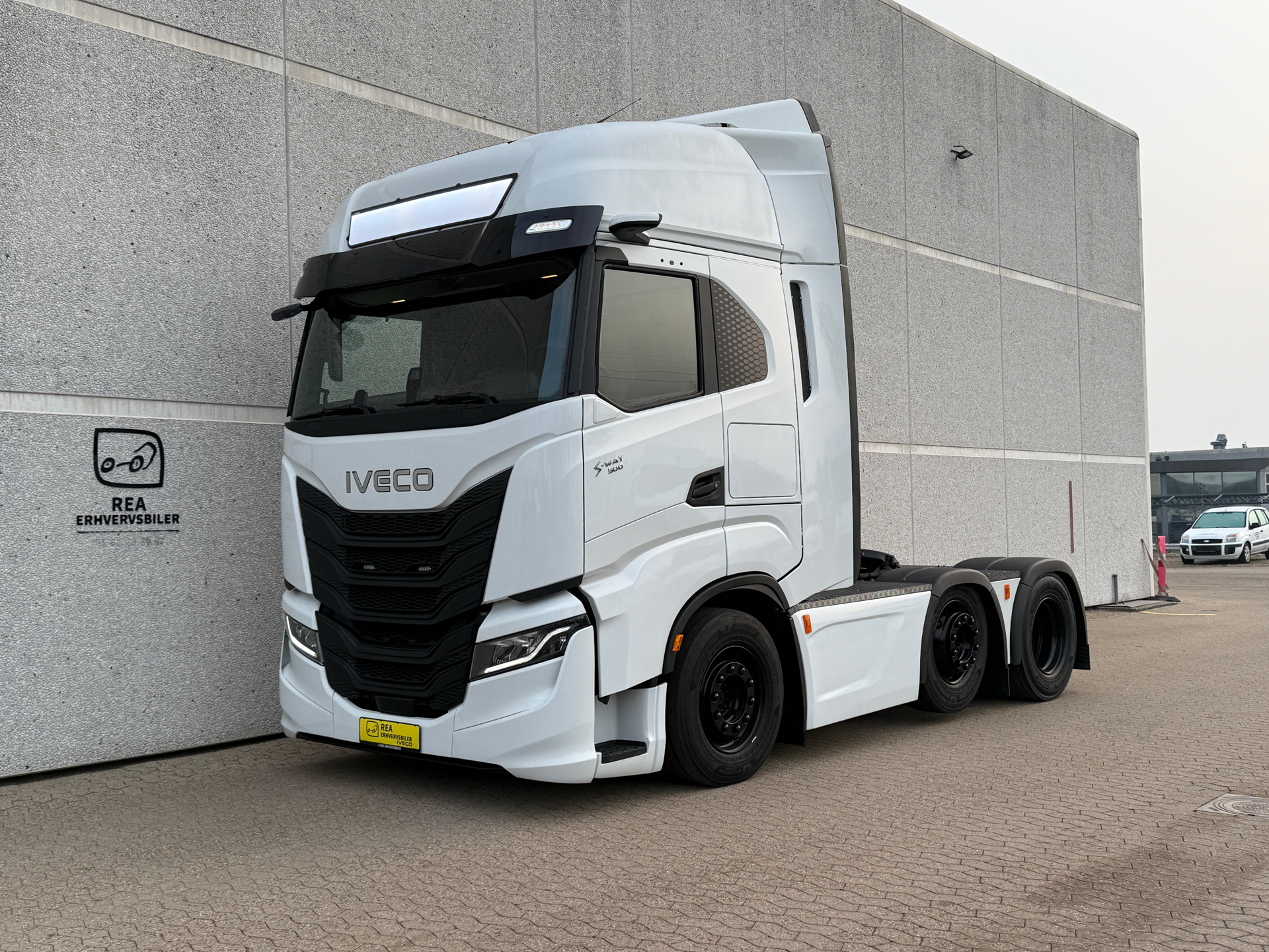 Hvid Iveco S-Way fra 2025