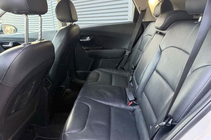 Sølv Kia Niro fra 2018