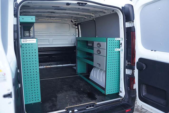 Hvid Renault Trafic T29 fra 2020