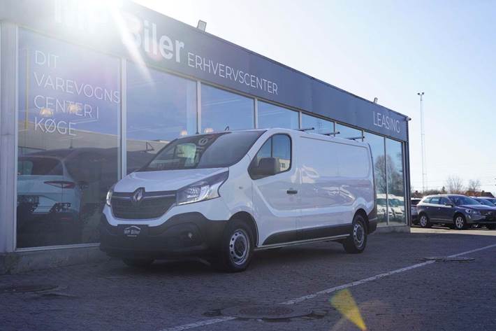 Hvid Renault Trafic T29 fra 2021