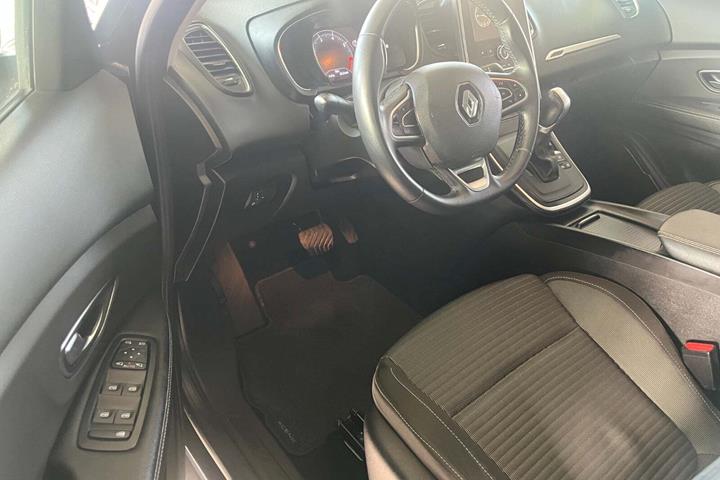 Blå Renault Grand Scenic IV fra 2019