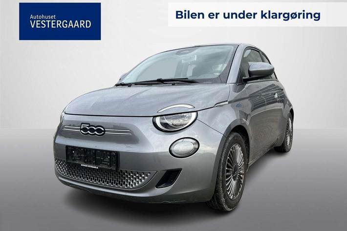 Grå Fiat 500e fra 2022