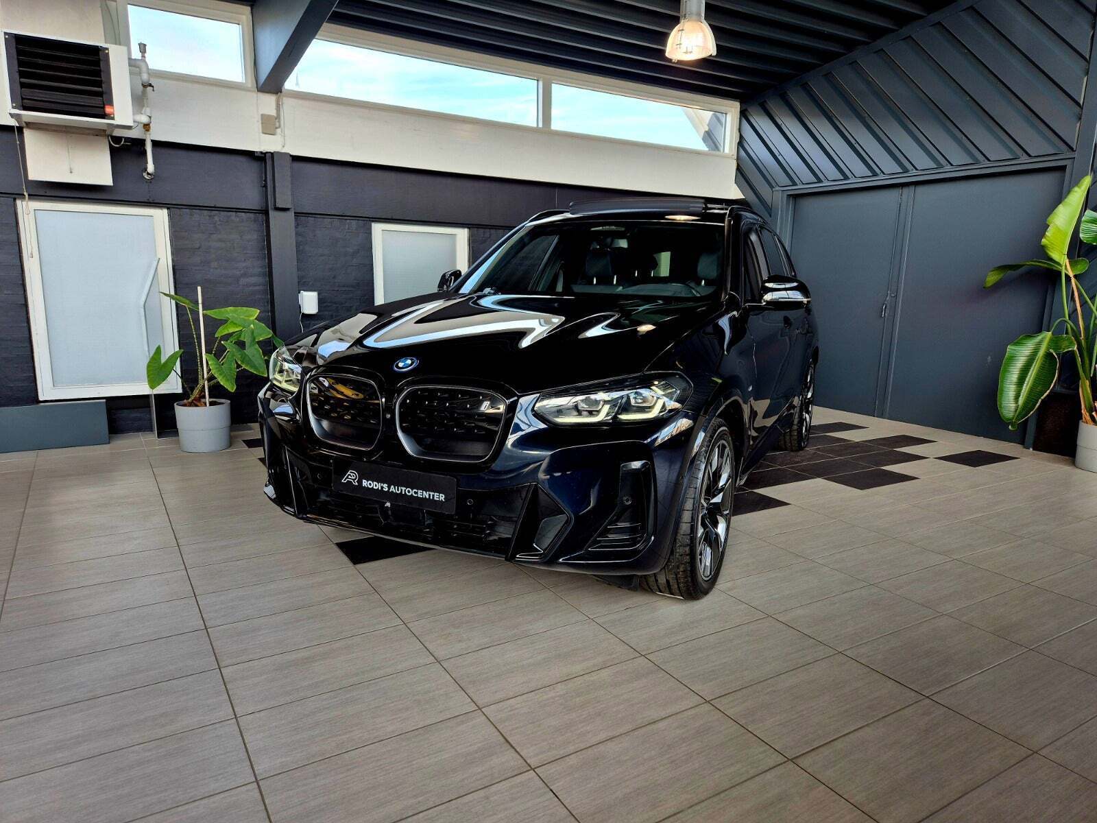 BMW iX3 Charged Plus M-Sport