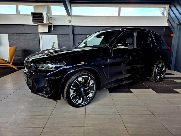 BMW iX3 Charged Plus M-Sport