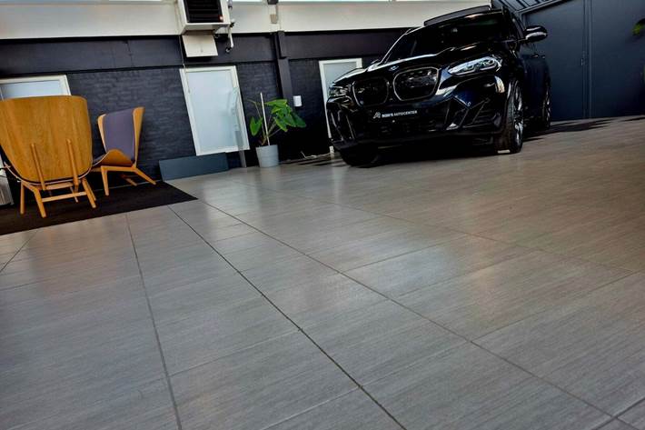 Sort BMW iX3 fra 2022