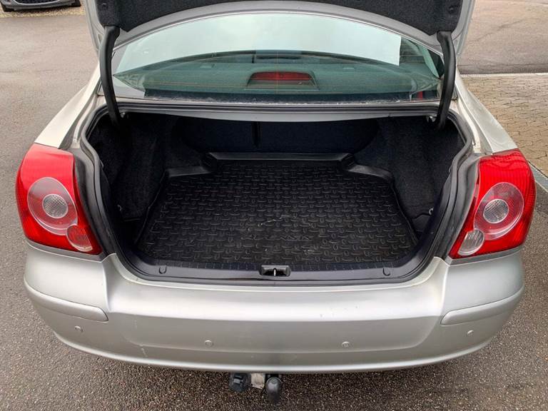 Toyota Avensis 1,8 VVT-i Sol