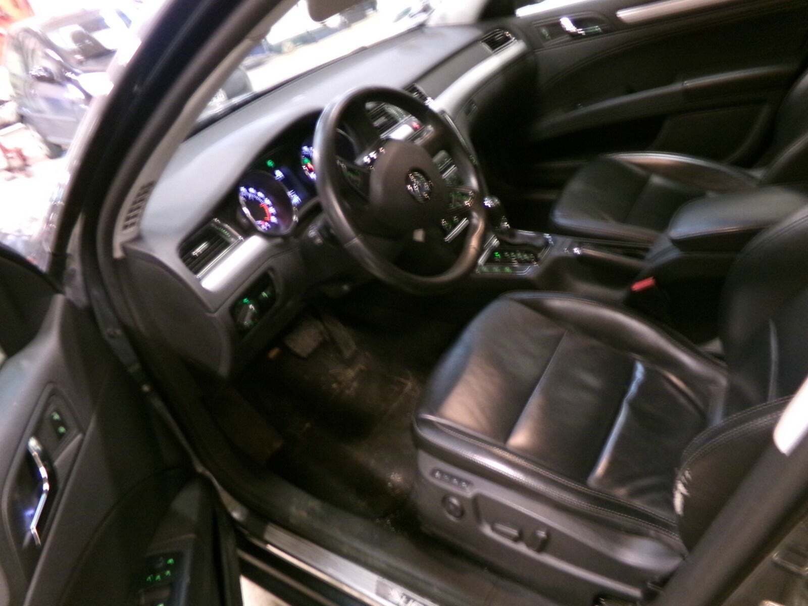 Skoda Superb 2,0 TDi 140 Ambition Combi DSG