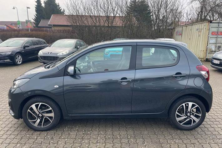 Grå Peugeot 108 fra 2019