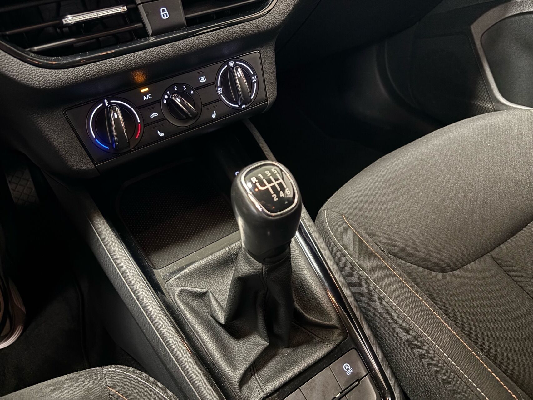 Sølv Skoda Kamiq fra 2022