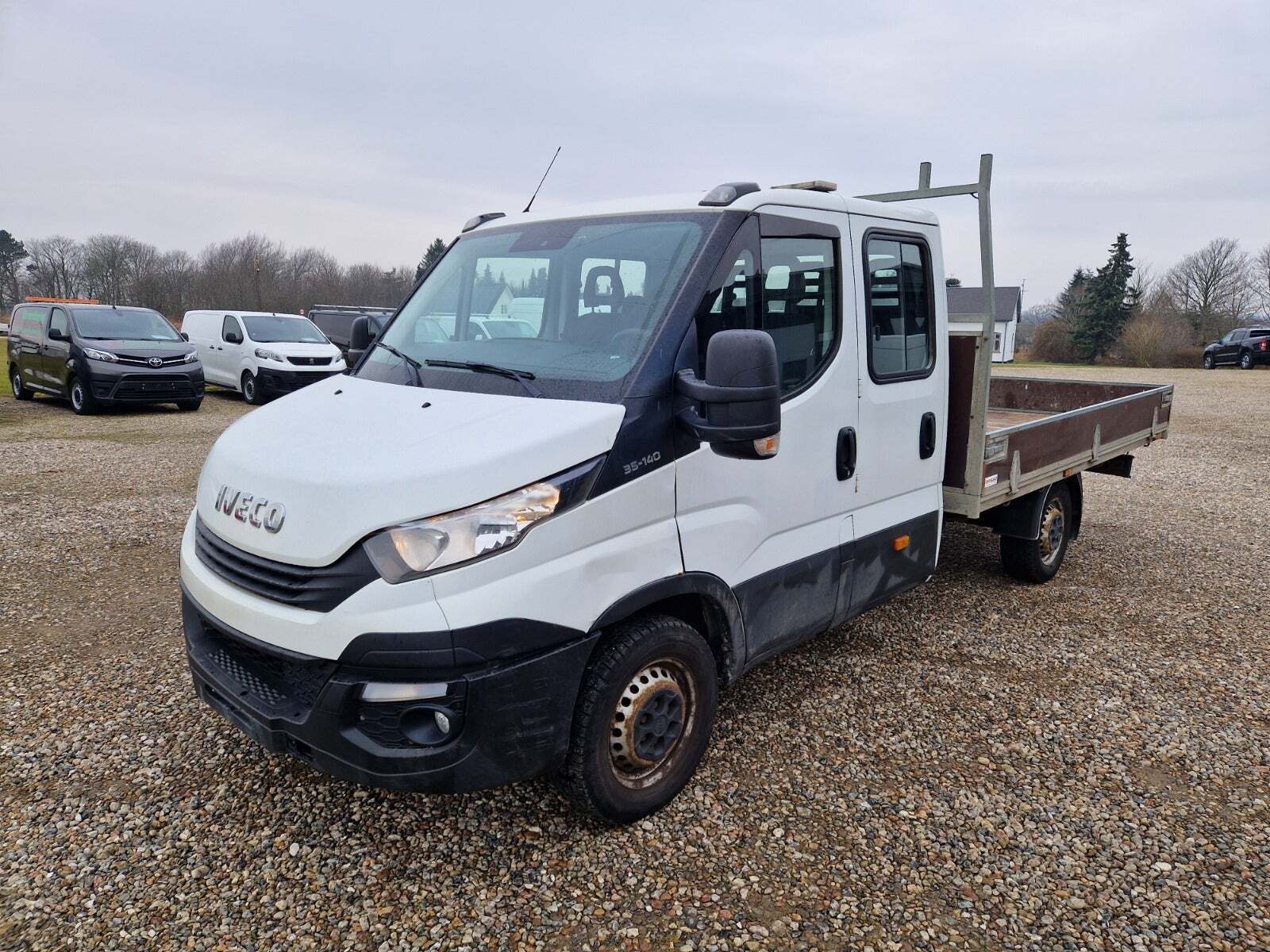 Iveco Daily 2,3 35S14 Mandskabsvogn m/lad