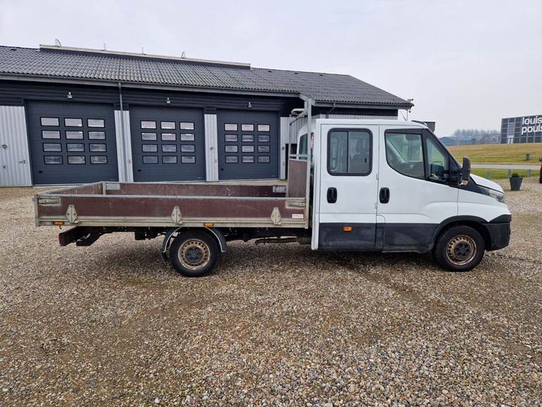 Iveco Daily 2,3 35S14 Mandskabsvogn m/lad