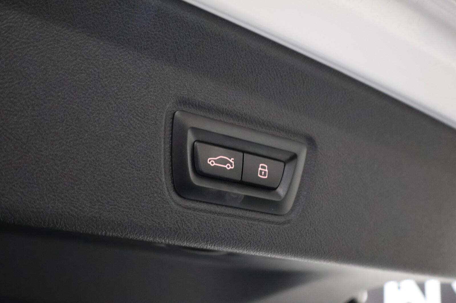 Hvid BMW i4 fra 2023