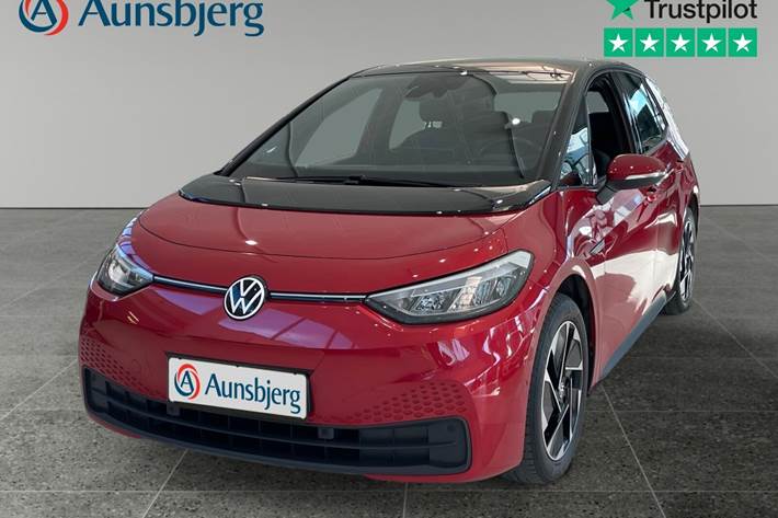Rød VW ID.3 fra 2022 set udefra