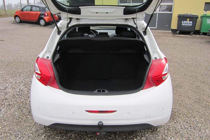 Hvid Peugeot 208 fra 2012