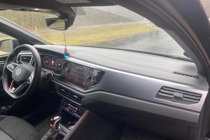 Sort VW Polo fra 2023