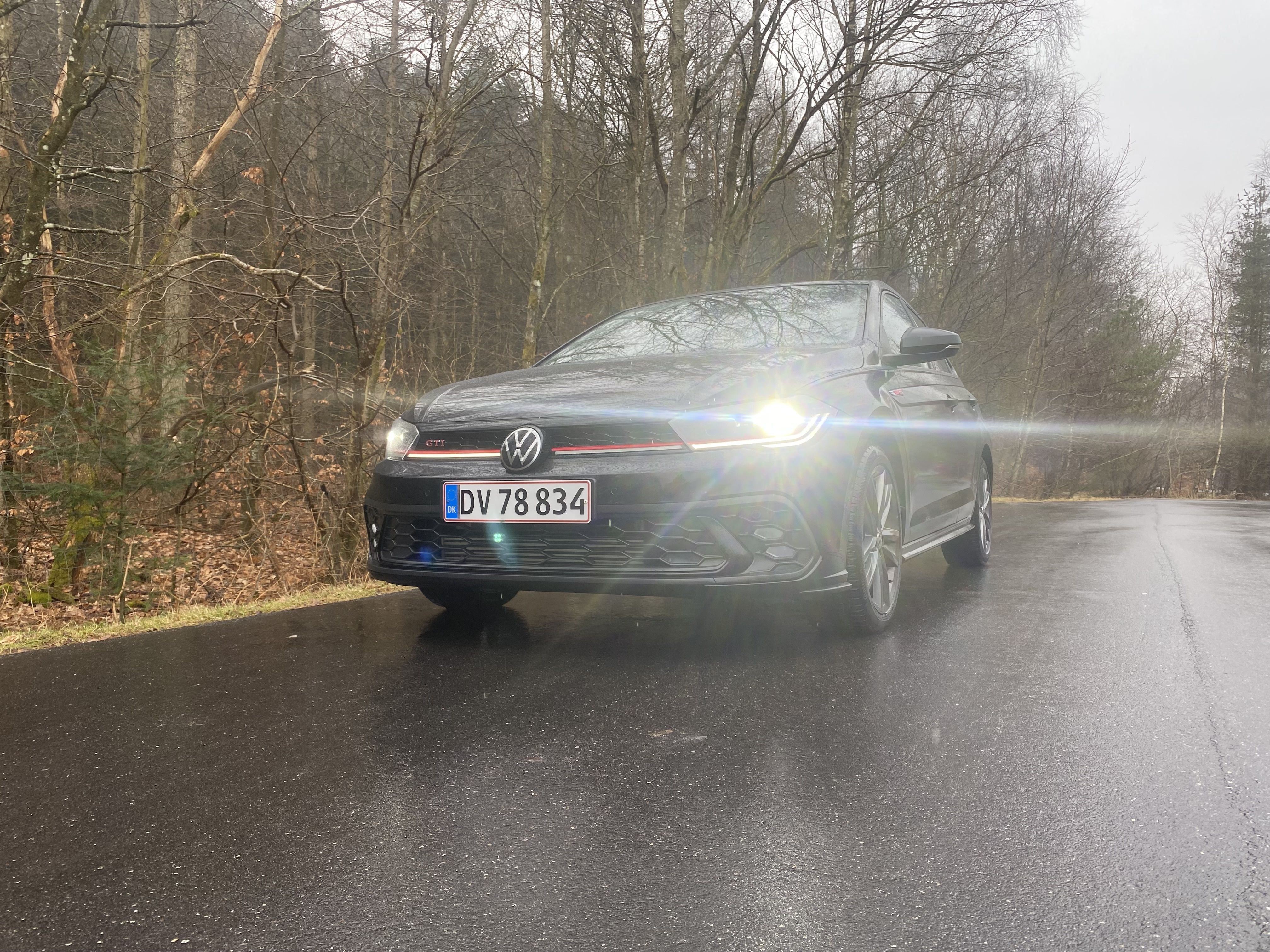 Sort VW Polo fra 2023