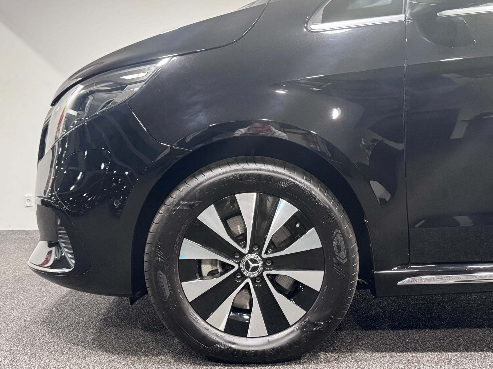 Mercedes EQV300 Avantgarde L