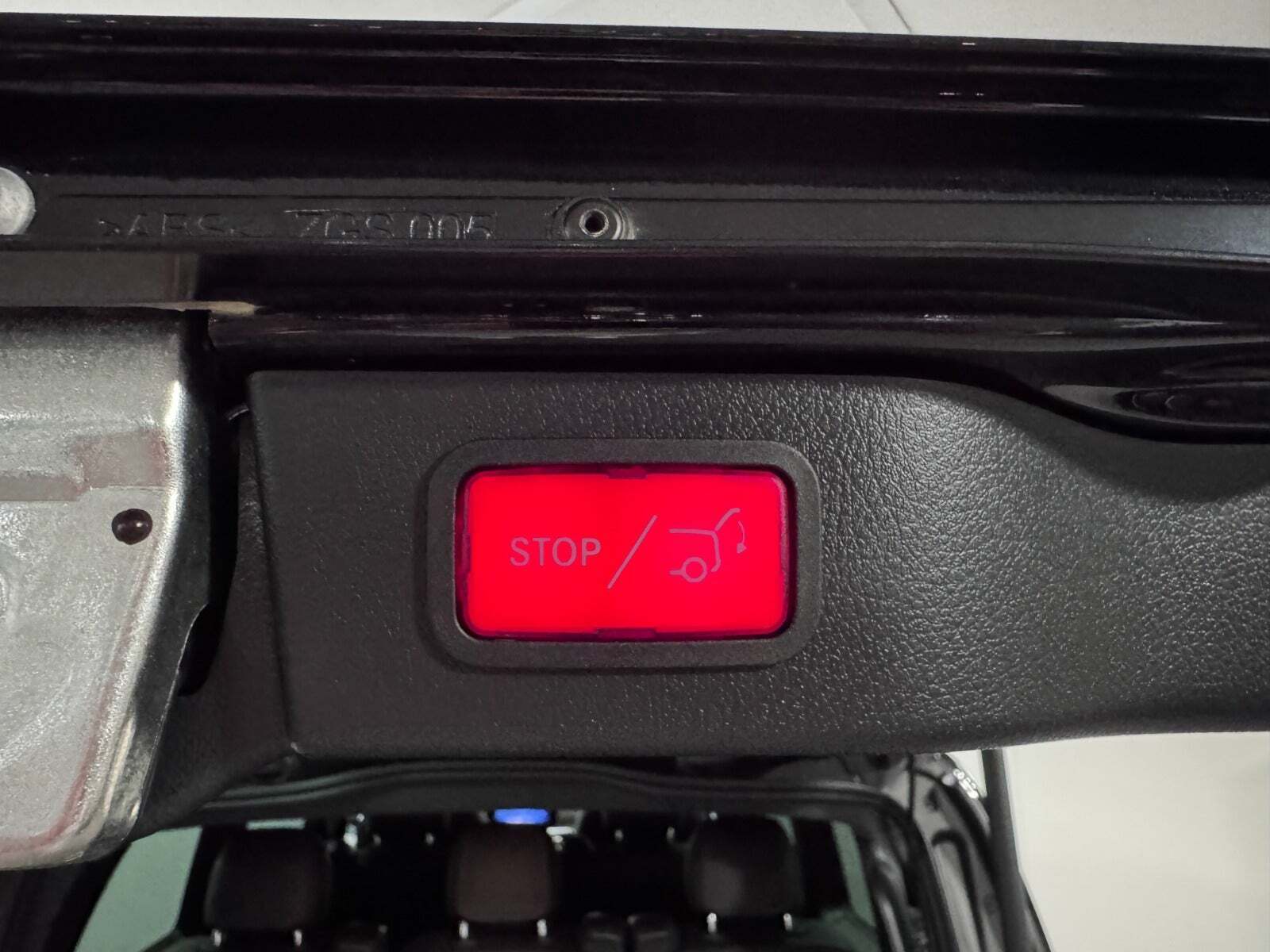 Sort Mercedes EQV300 fra 2024