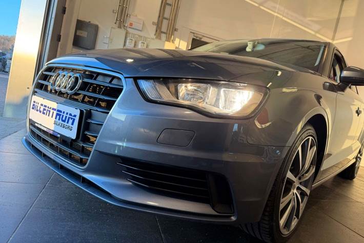 Grå Audi A3 fra 2014