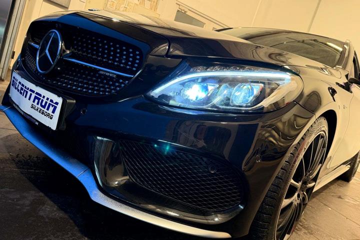 Sort Mercedes C43 fra 2017