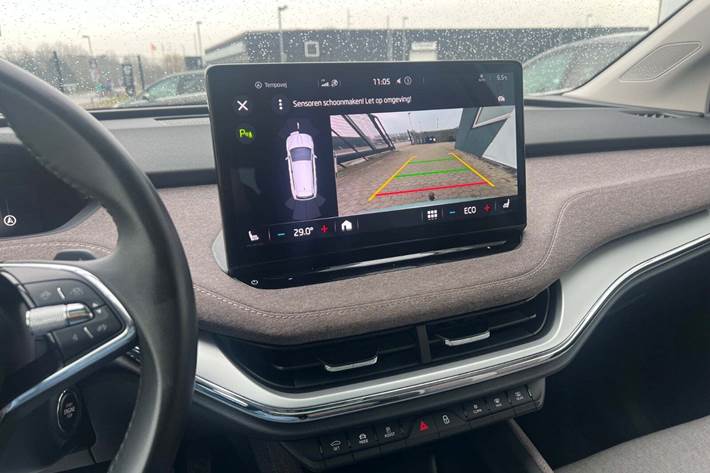 Turquoise Skoda Enyaq fra 2023