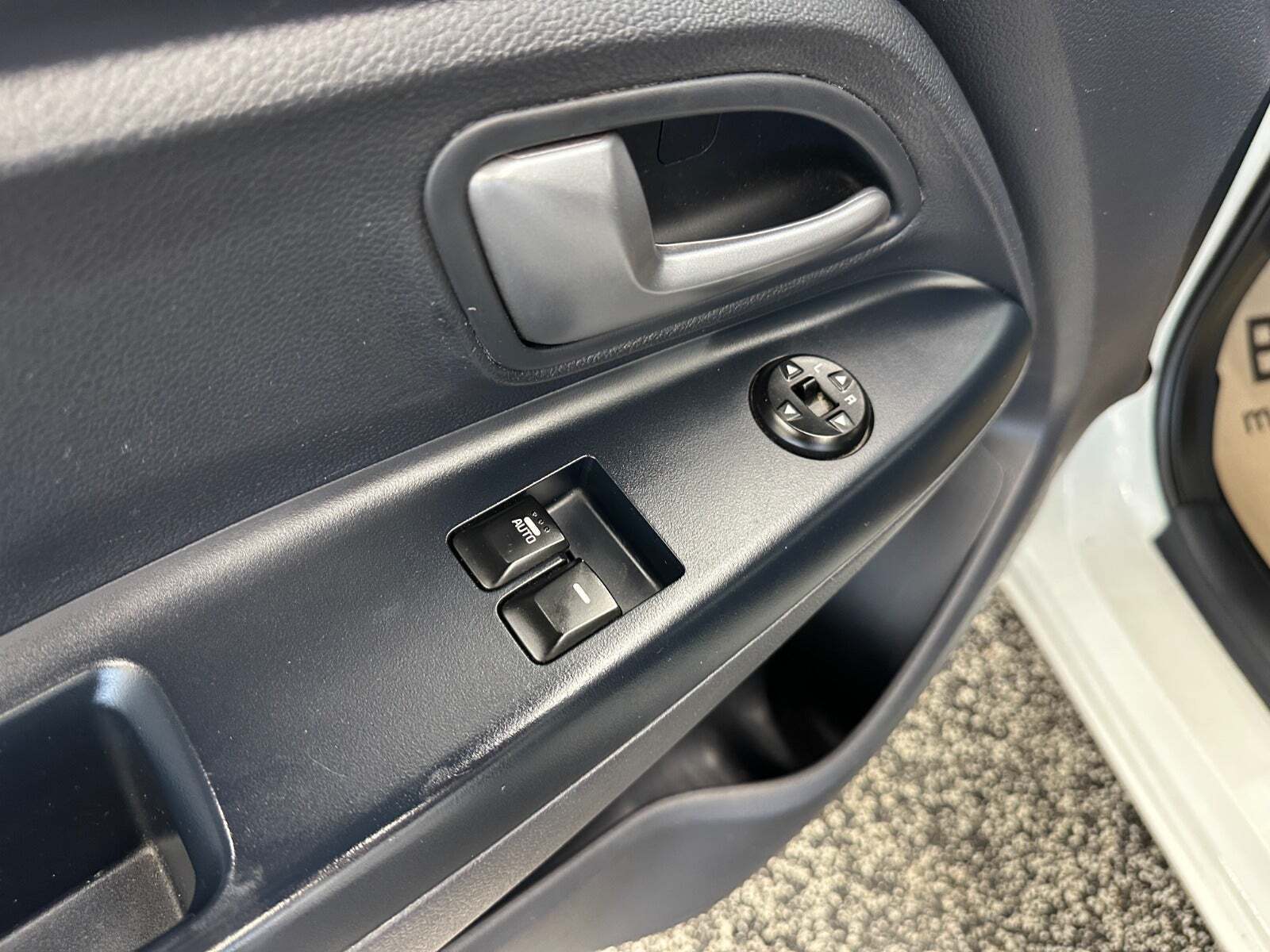 Hvid Kia Rio fra 2016