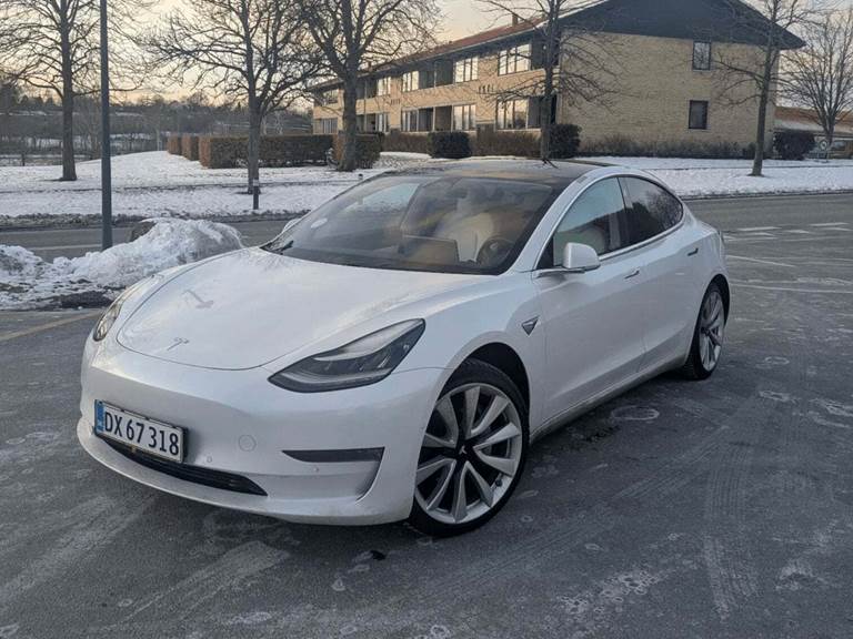Tesla Model 3 Long Range AWD