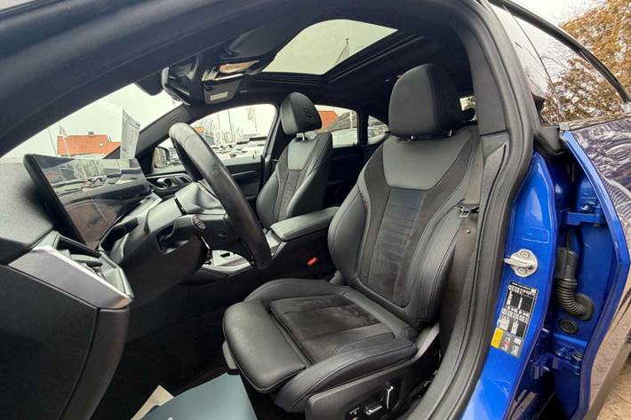 Blå BMW i4 fra 2023