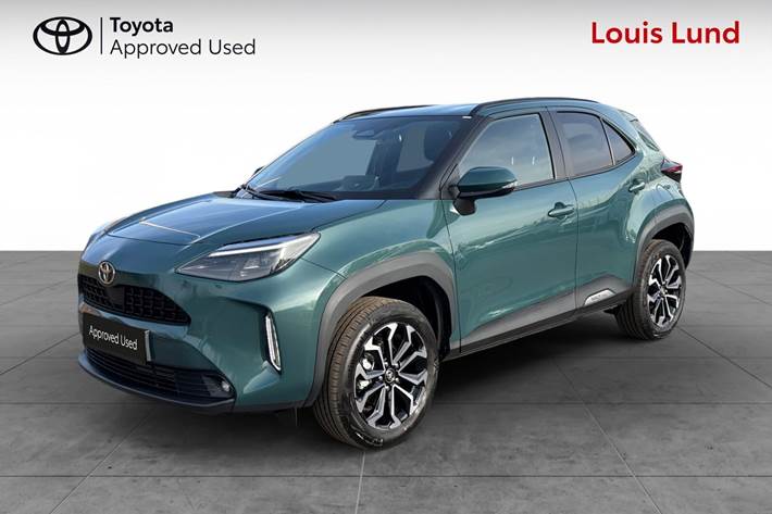 Grøn Toyota Yaris Cross fra 2025 set udefra