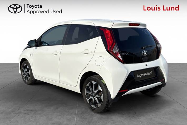 Hvid Toyota Aygo fra 2020
