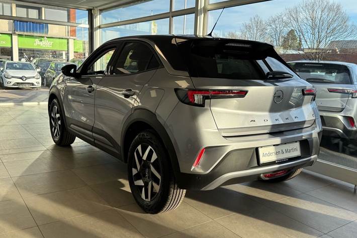 Grå Opel Mokka-e fra 2023