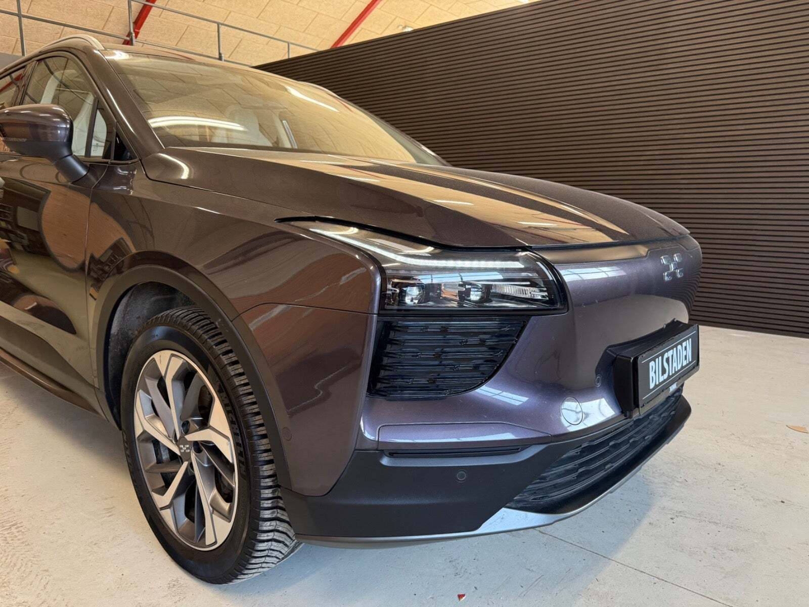 Grå Aiways U5 fra 2022