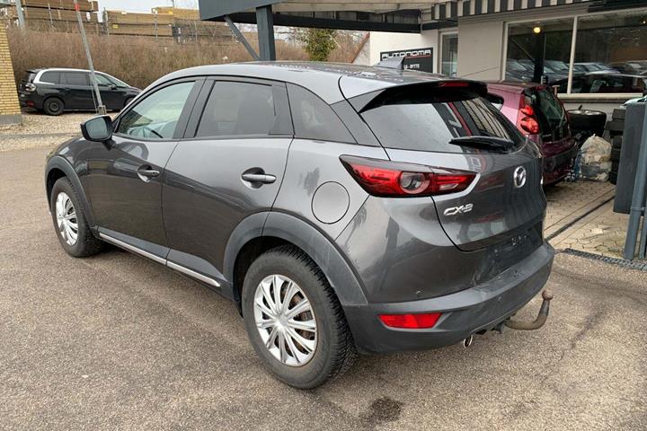 Grå Mazda CX-3 fra 2018