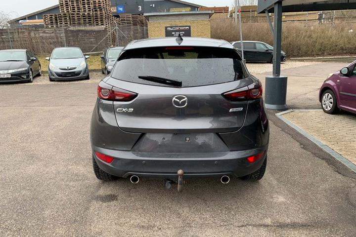 Grå Mazda CX-3 fra 2018
