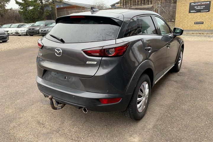 Grå Mazda CX-3 fra 2018
