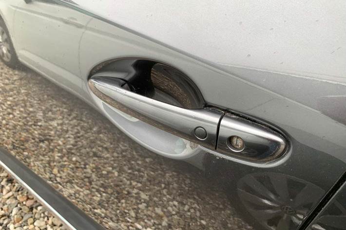 Grå Mazda CX-3 fra 2018