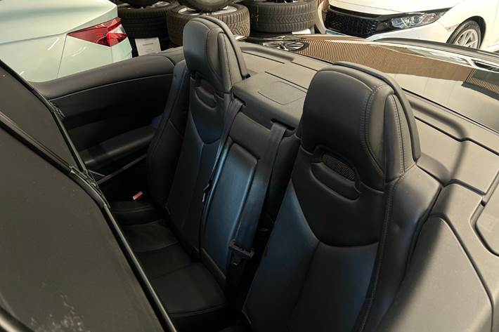 Sort Peugeot 308 fra 2009