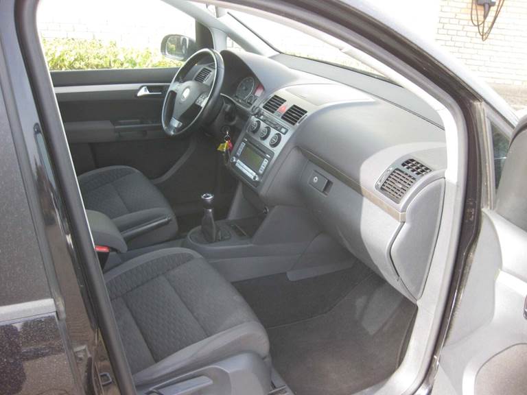 VW Touran 1,4 TSi 140 Conceptline