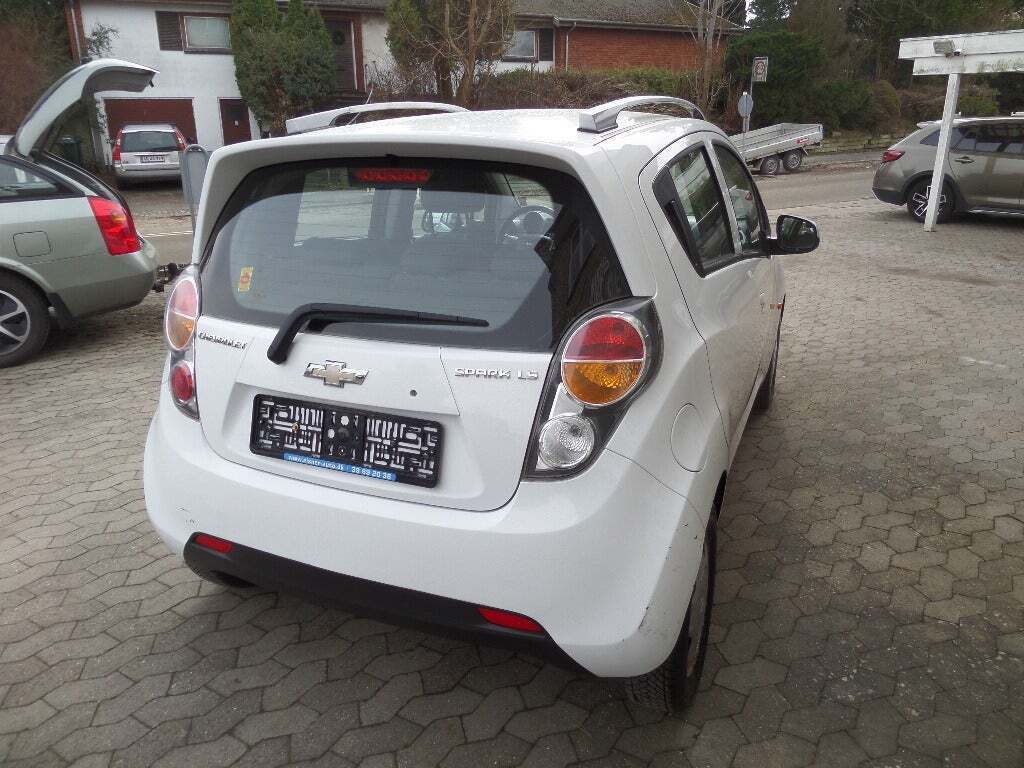 Hvid Chevrolet Spark fra 2011
