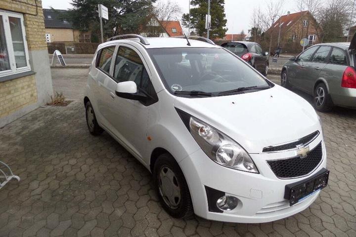 Hvid Chevrolet Spark fra 2011